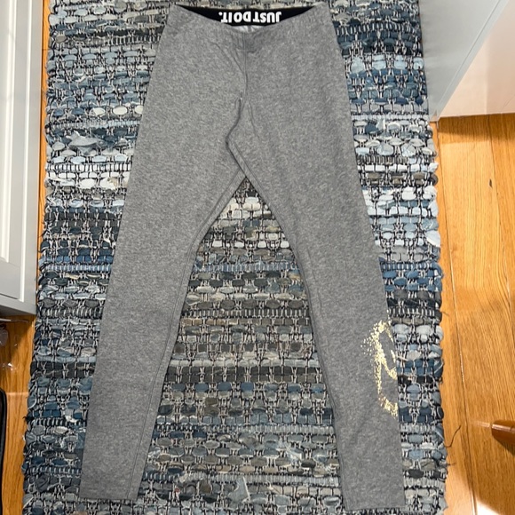 Gray Nike leggings - Picture 2 of 4